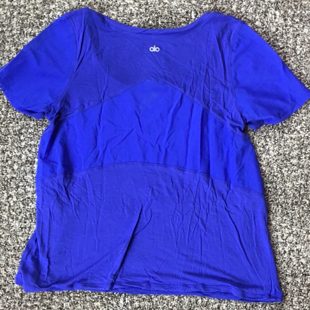 Alo workout top bright blue size M/L